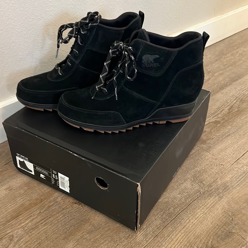 Evil sport lace 8.5 NWT